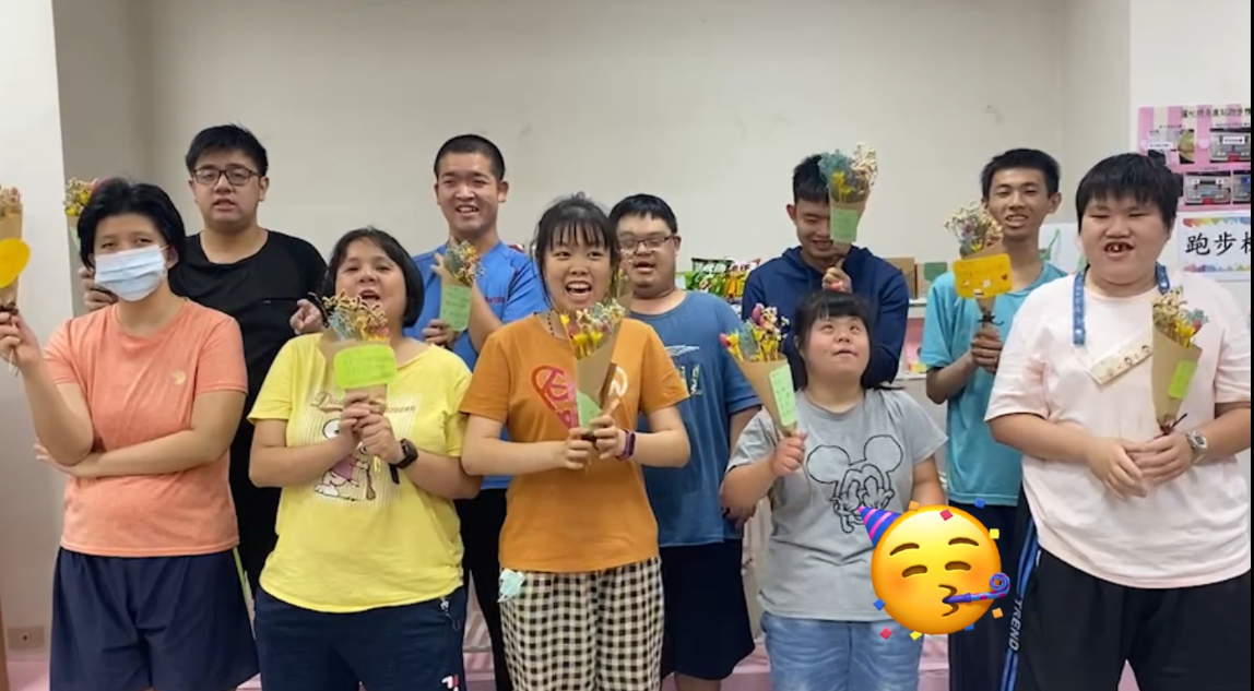 【來自蓮心園憨慢孩子的母親節祝福❤】